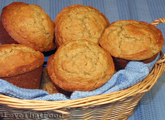 Banana, Cream Cheese and Oatmeal Muffins