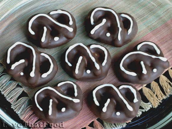 Triple Chocolate Pretzel Cookies